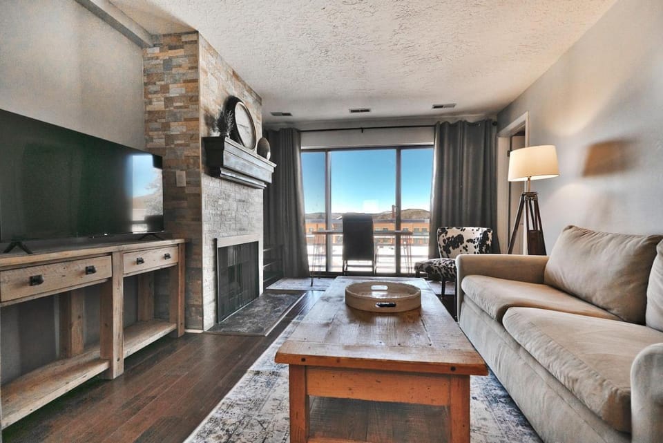 Top Floor Centrally Located Free Bus to Lifts House in Park City