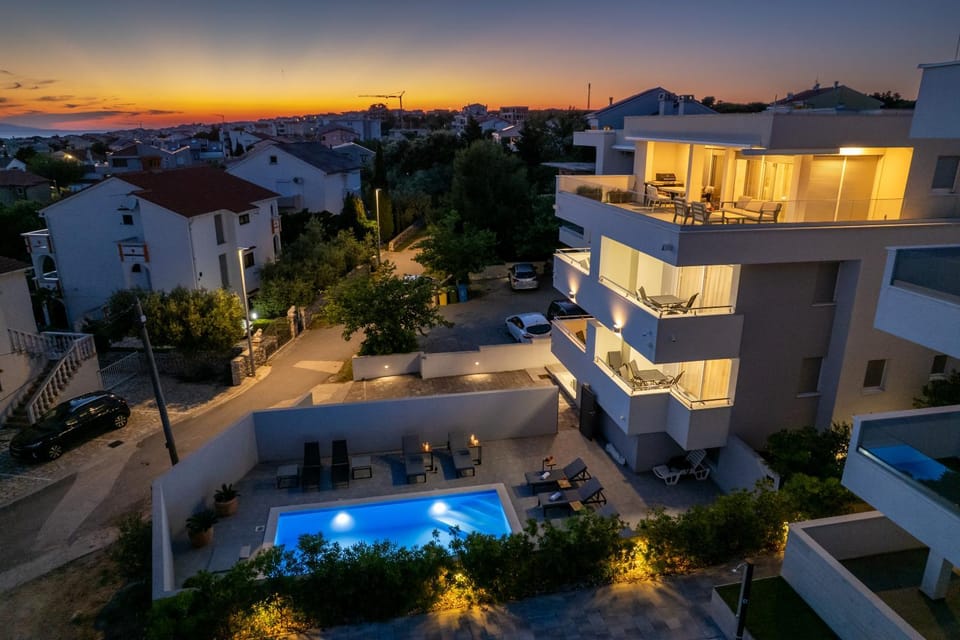 Property building, Neighbourhood, Sunset