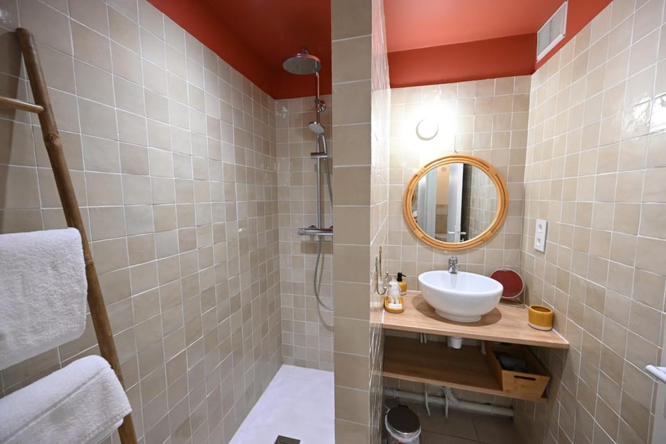 Shower, Bathroom
