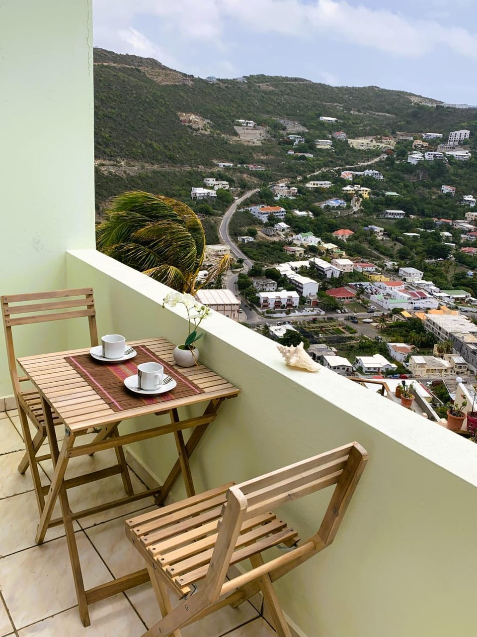 Balcony/Terrace, Mountain view