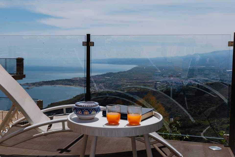 Solarium, View (from property/room), Balcony/Terrace, Sea view