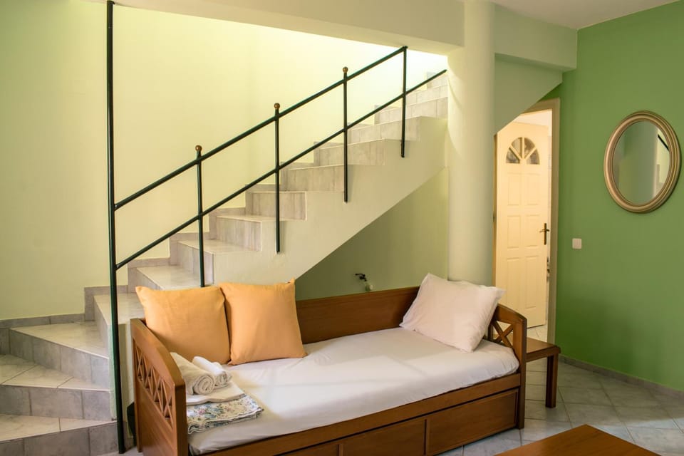 Chrisanthi Apartments Apartment in Peloponnese, Western Greece and the Ionian