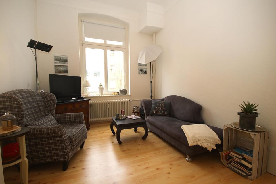 Ferienwohnung, gemütlicher Altbau mit Balkon nähe Fürstenplatz und Königsallee Apartment in Neuss