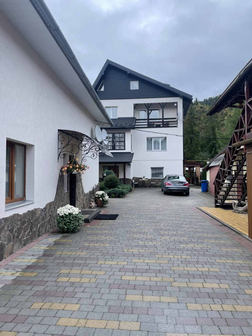 Зелена садиба над рікою Country House in Lviv Oblast