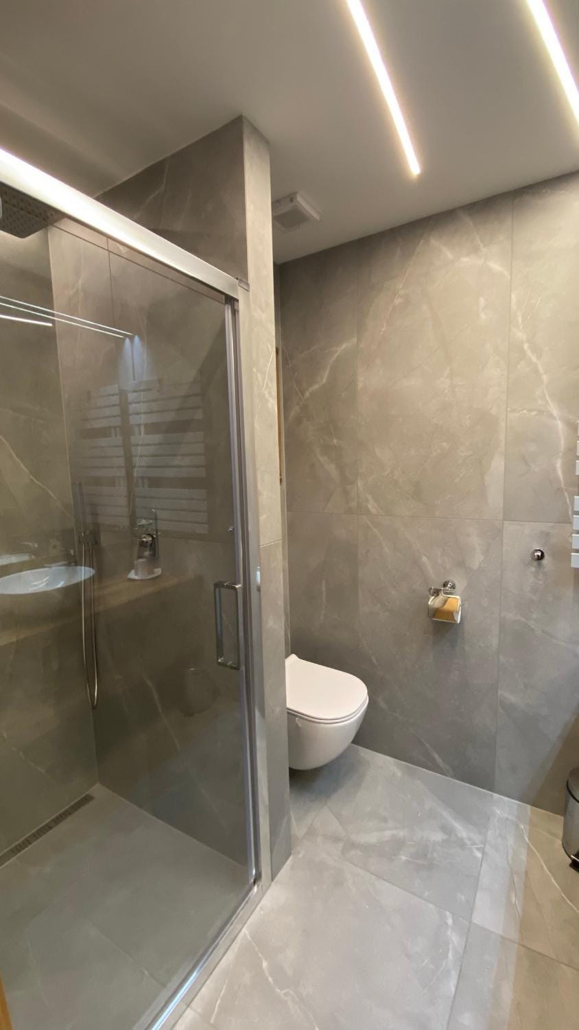 Shower, Bathroom