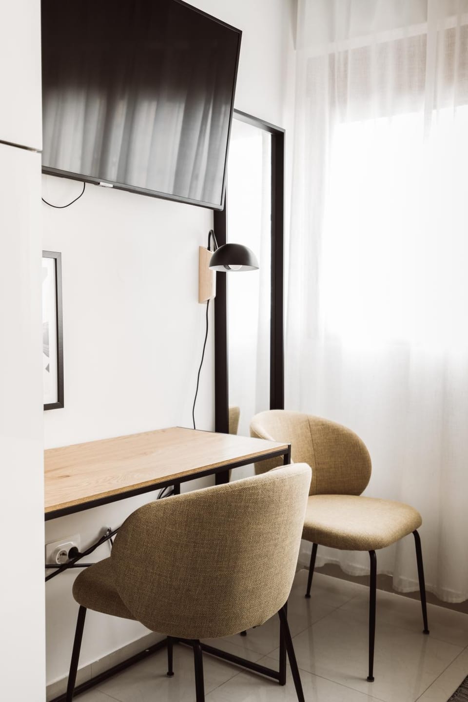 TV and multimedia, Business facilities