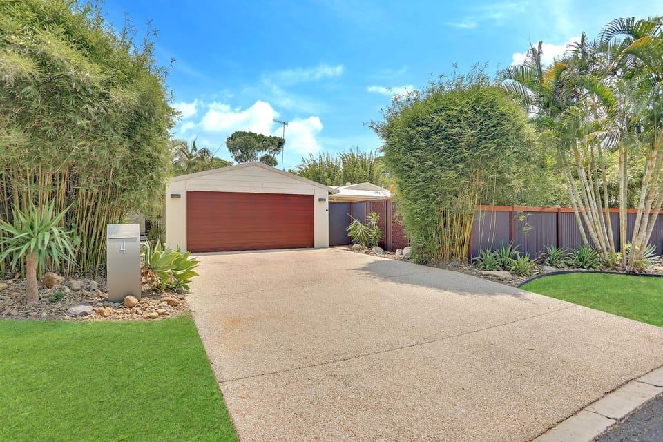 Property building, Garden