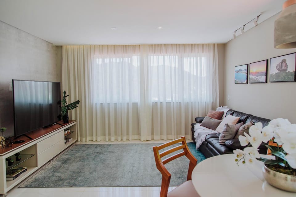 Communal lounge/ TV room, TV and multimedia, Living room, Seating area