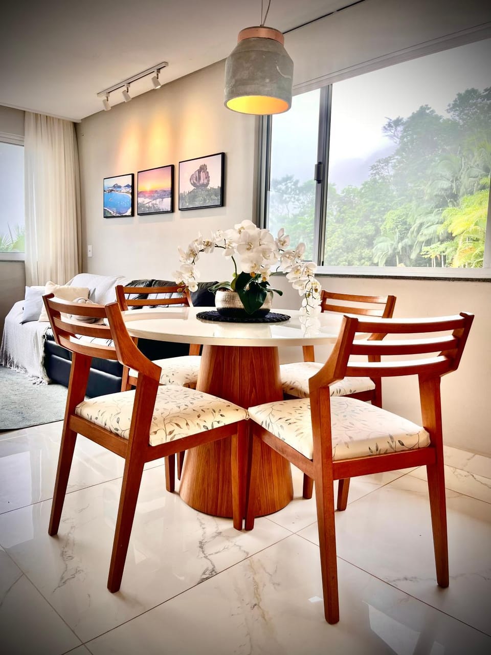 Living room, Dining area