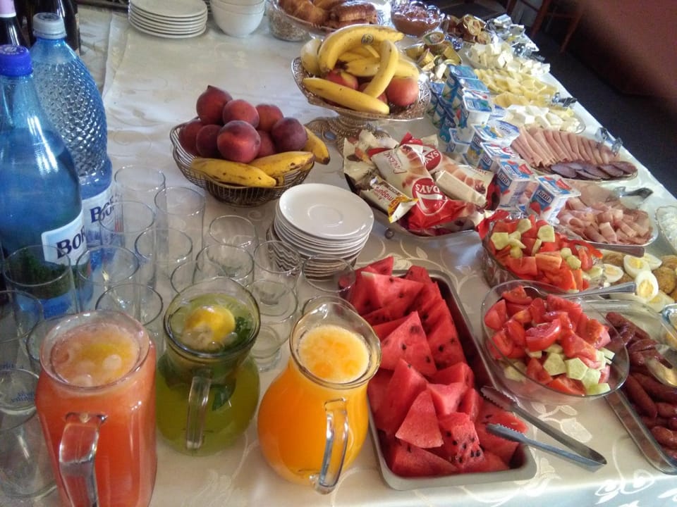 Food and drinks, Buffet breakfast