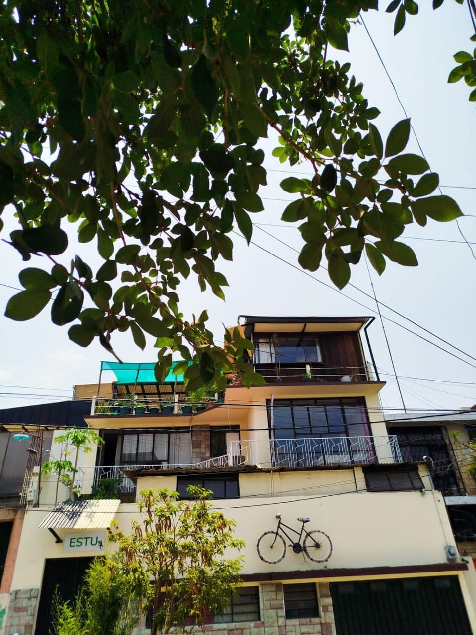 Facade/entrance