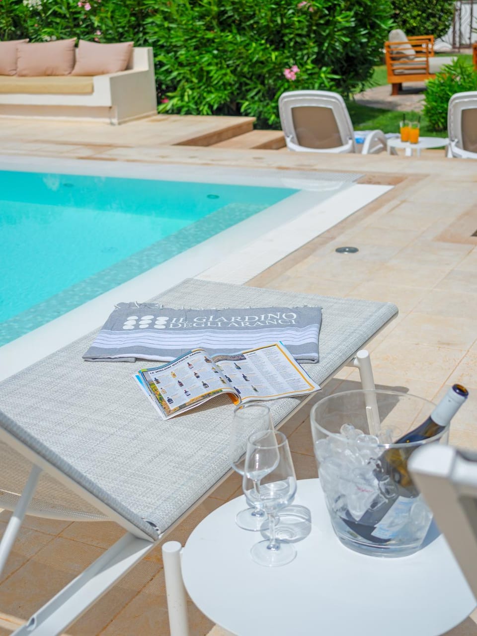 Swimming pool, sunbed
