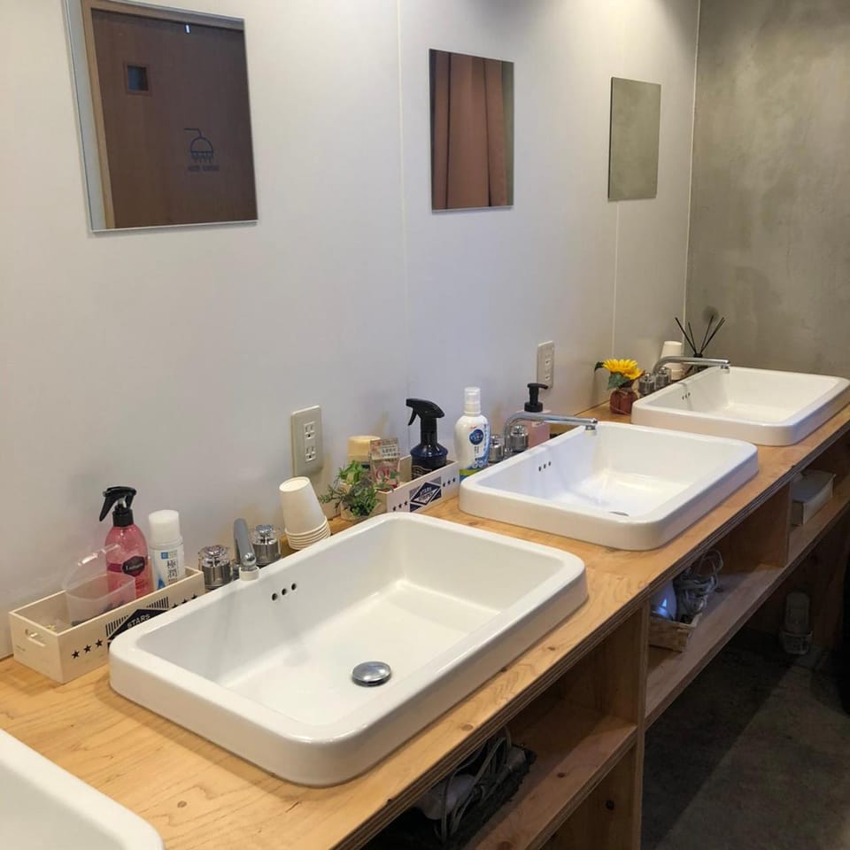 HOTEL&HOSTEL HARU Hostel in Japan