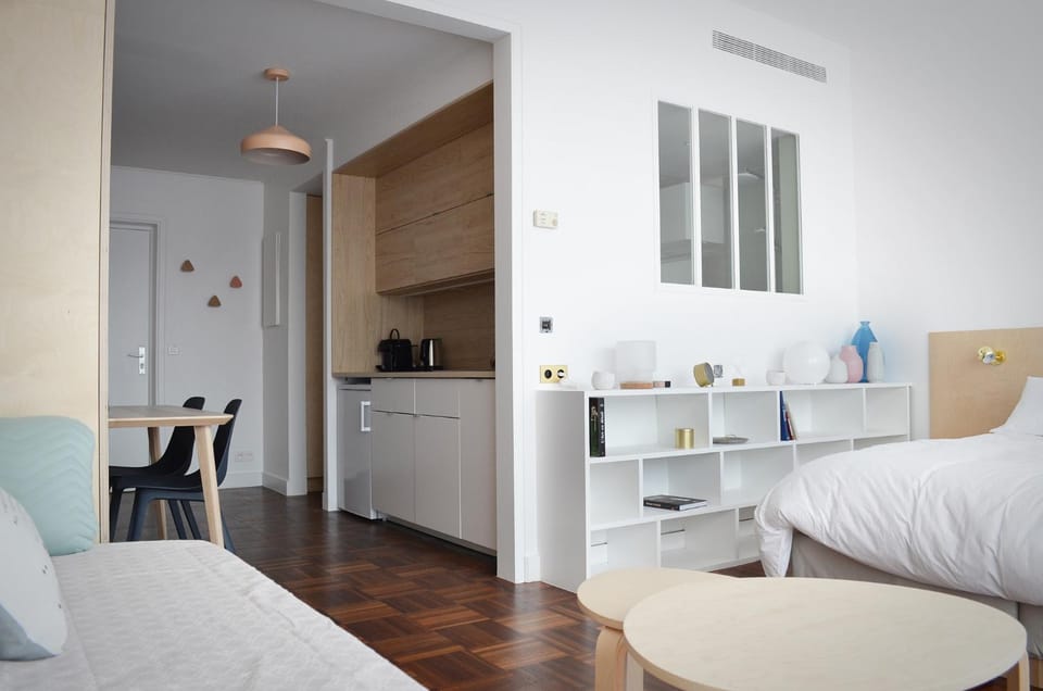 Balcony/Terrace, Seating area, Dining area, Bedroom, stove, kitchen