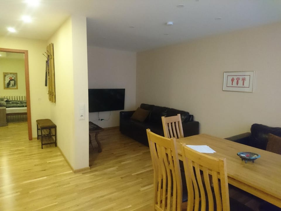 Communal lounge/ TV room, Dining area