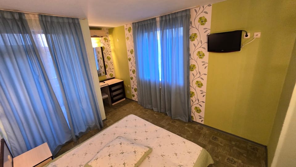 Excelsior Guest house Bed and Breakfast in Burgas Province