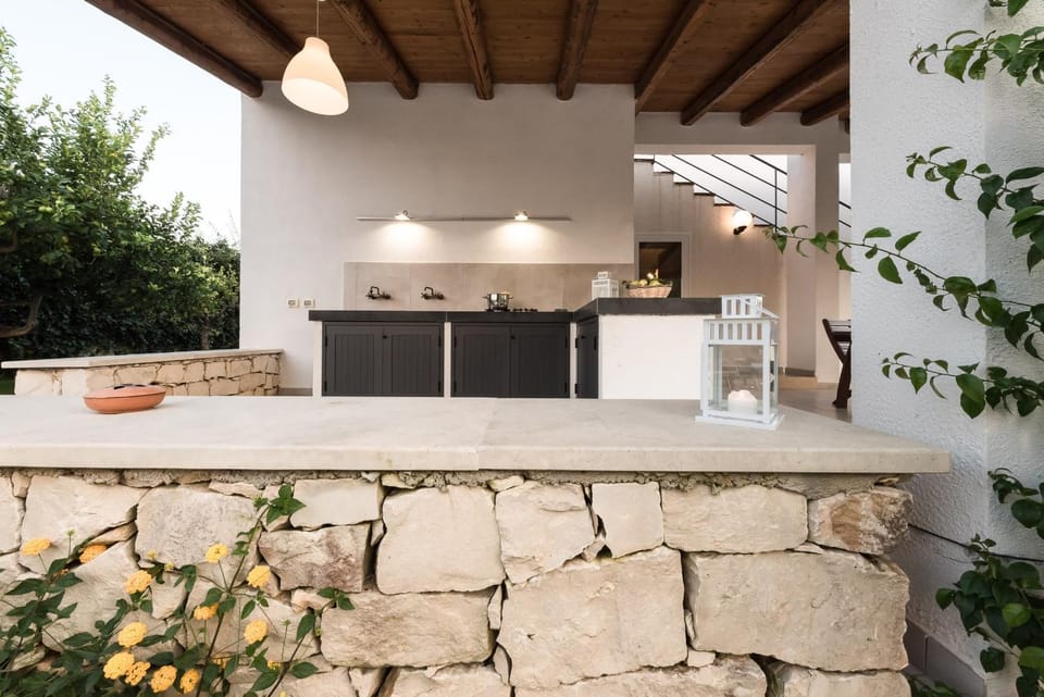 BBQ facilities, Kitchen or kitchenette, Other
