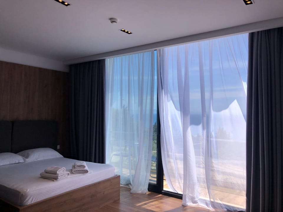 Bedroom, Sea view, towels