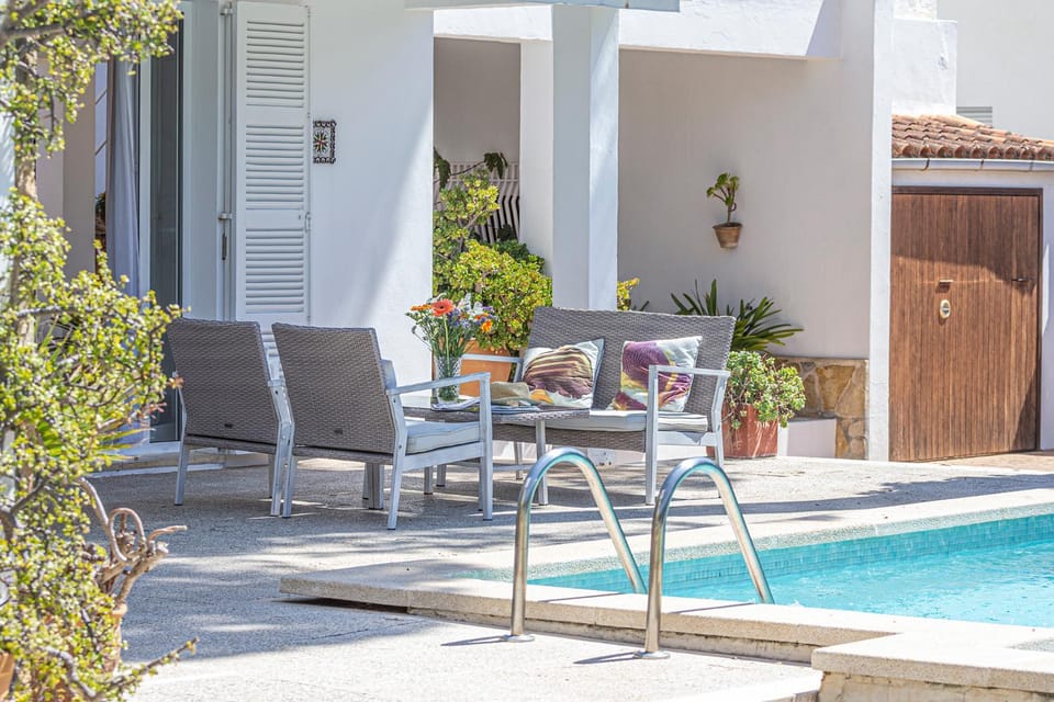 Garden, Balcony/Terrace, Seating area, Garden view, Pool view, Swimming pool, Swimming pool