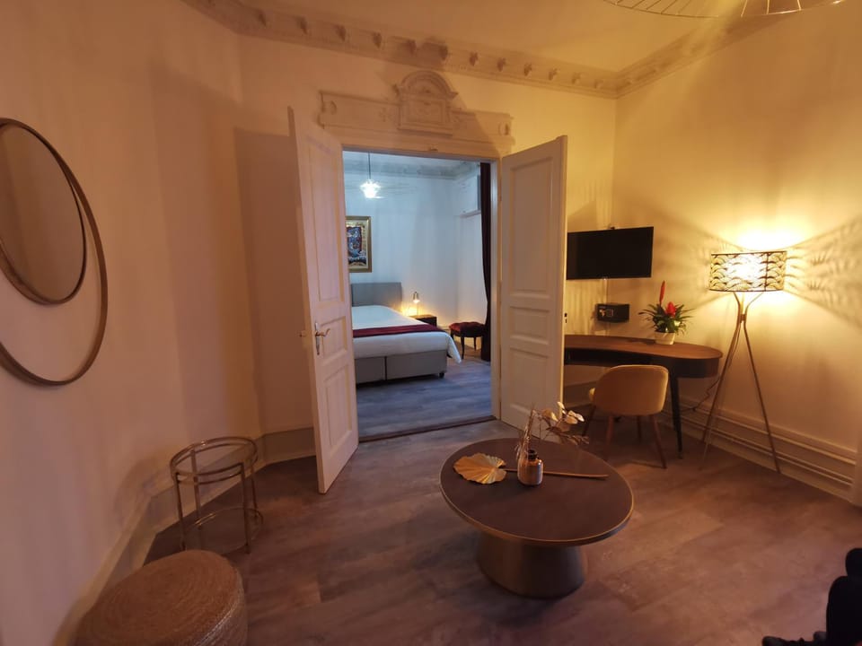 Living room, Photo of the whole room