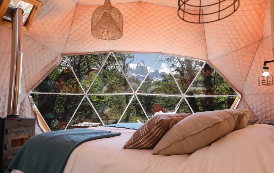 Property building, View (from property/room), Decorative detail, Bedroom