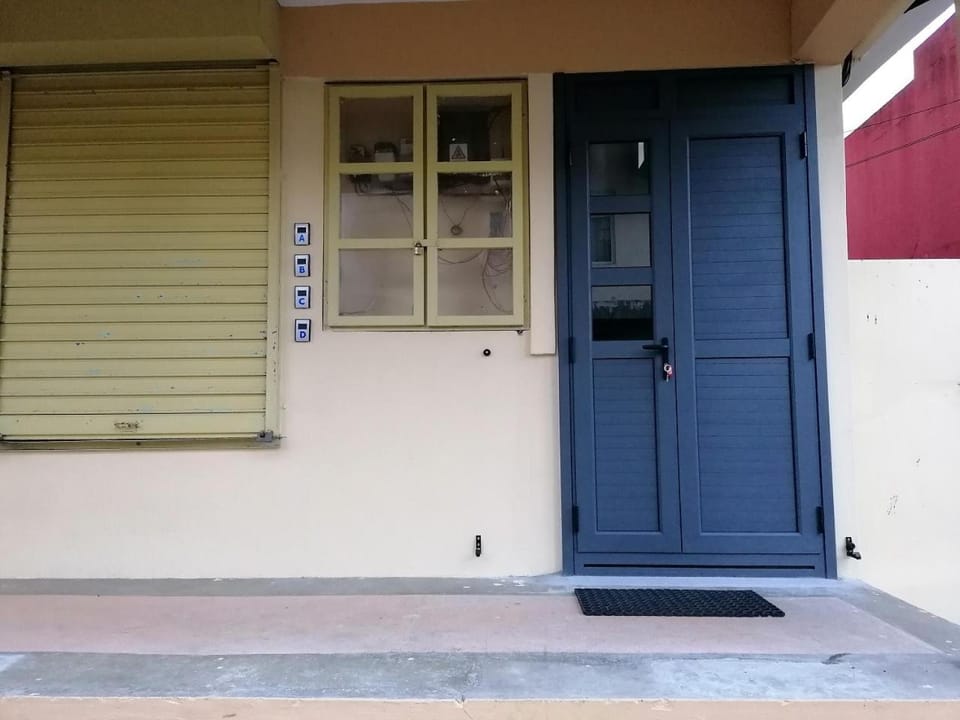 Facade/entrance
