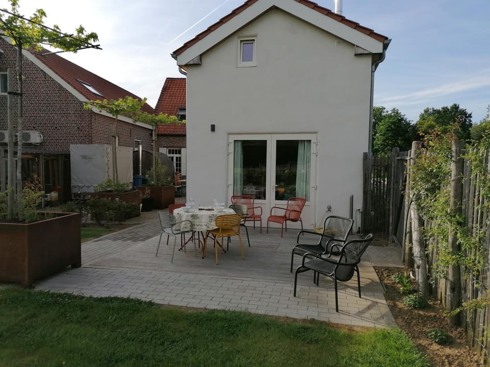 Balcony/Terrace, Internal: Not applicable to any particular room