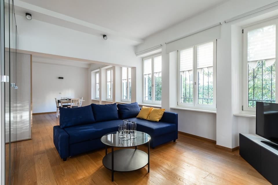 TV and multimedia, Living room, Seating area