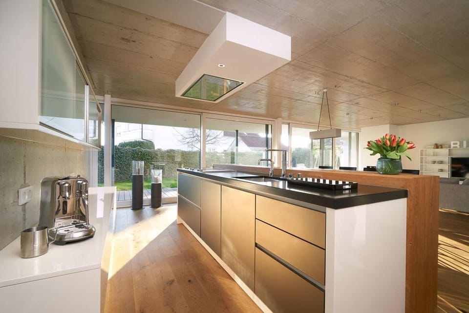 Kitchen or kitchenette, Living room