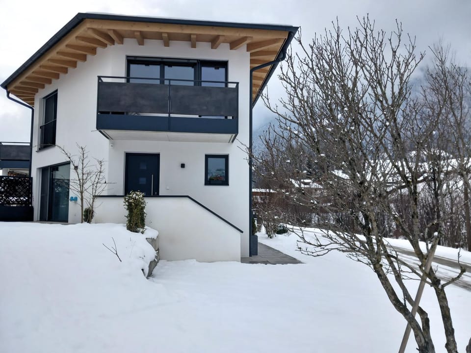 Property building, Day, Winter