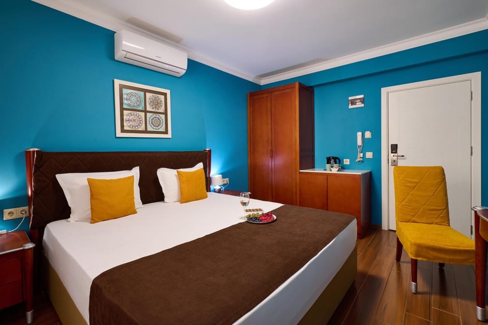Bed, Photo of the whole room