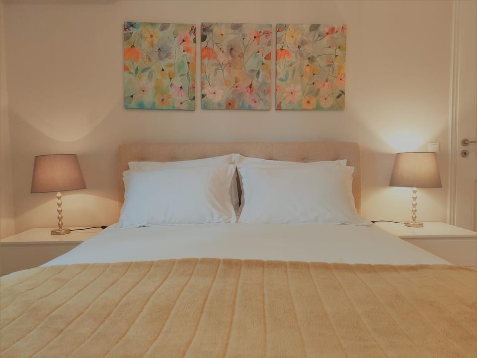Luxury Garden Apartment Glyfada Apartment in South Athens