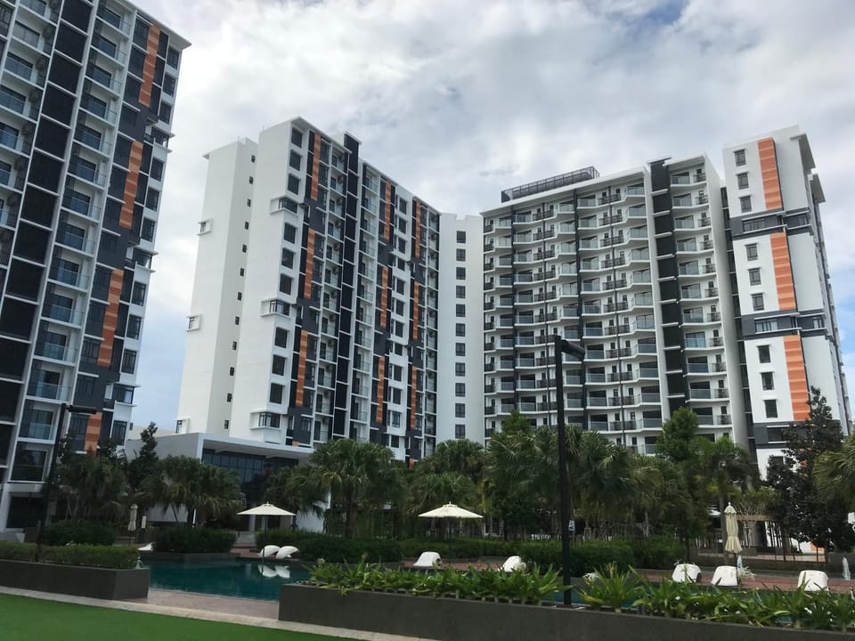 Property building, Nearby landmark, Neighbourhood