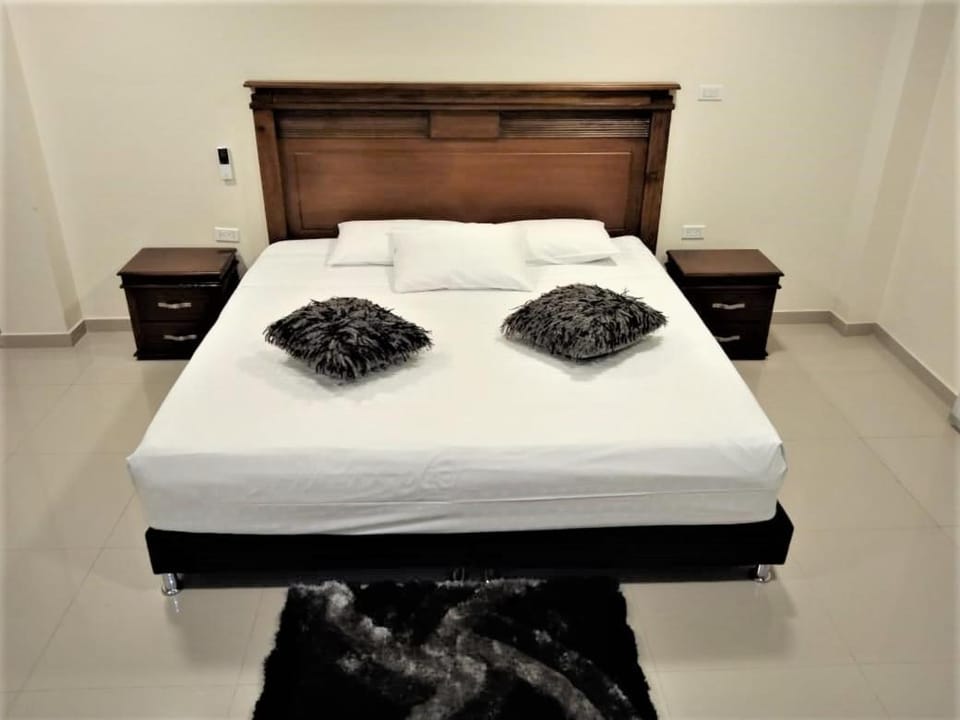 Property building, Hot Spring Bath, Balcony/Terrace, Balcony/Terrace, Dining area, Swimming pool, Breakfast, Breakfast, Parking, air conditioner