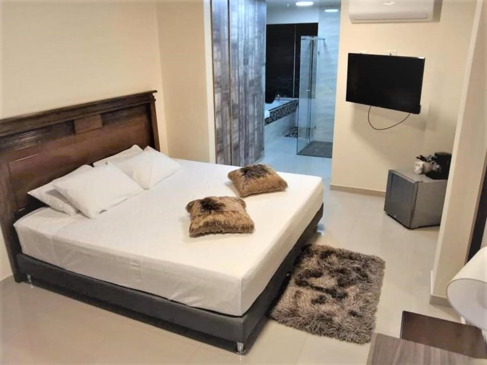 Hot Spring Bath, Hot Tub, Balcony/Terrace, Balcony/Terrace, Swimming pool, Entertainment, Breakfast, Inner courtyard view, Parking, locker, air conditioner