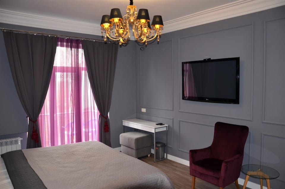 TV and multimedia, Photo of the whole room, Seating area, hair dresser