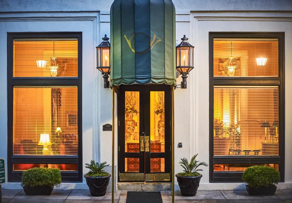 Property building, Facade/entrance