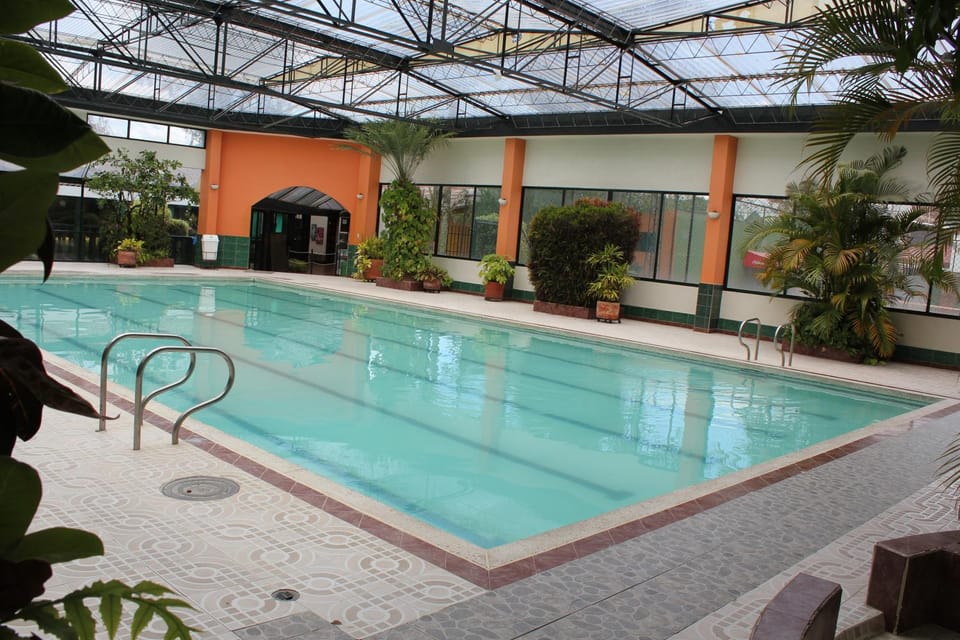 Swimming pool, Swimming pool
