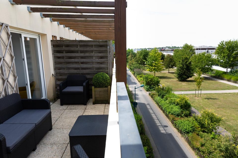 Balcony/Terrace, Garden view
