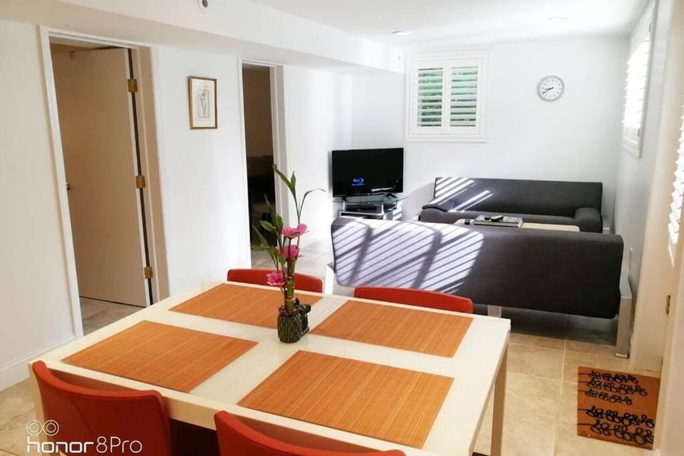Contemporary 3 Bedroom Apt with Sauna in Woods Apartment in Greenwich