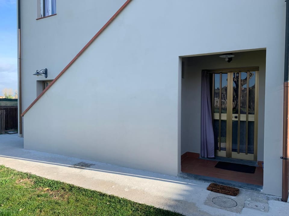 Property building, Facade/entrance