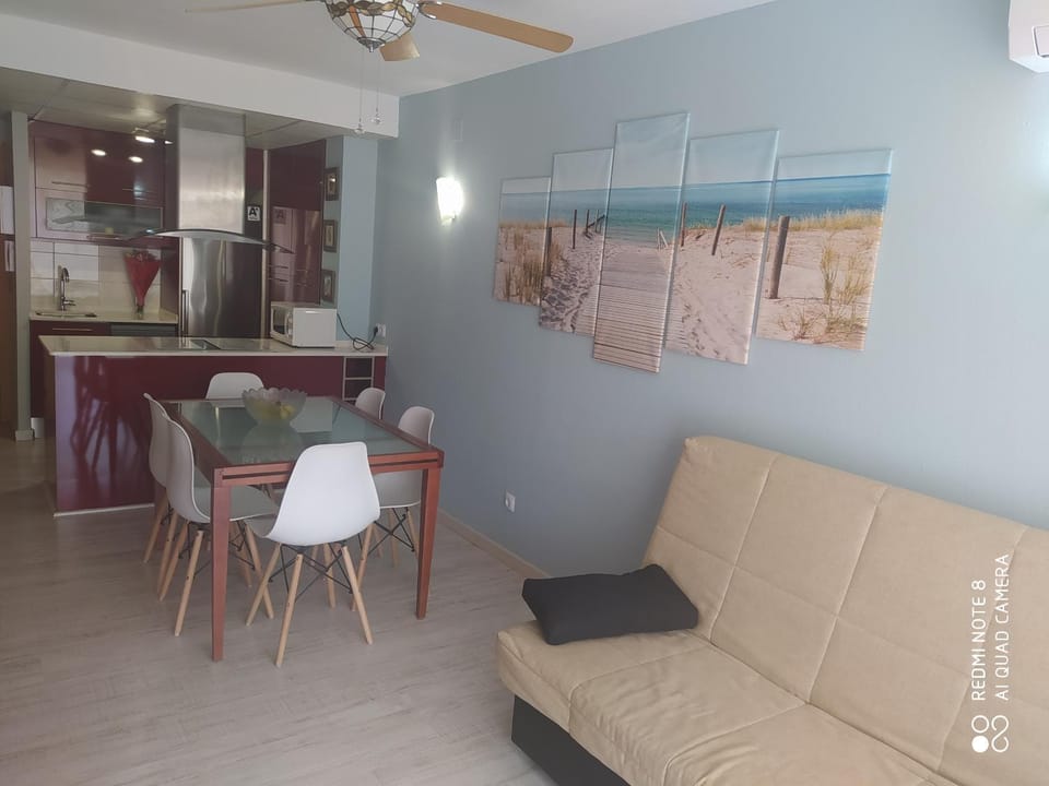 Kitchen or kitchenette, Living room, Dining area