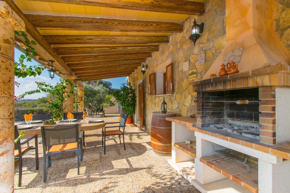 BBQ facilities, Balcony/Terrace, Dining area