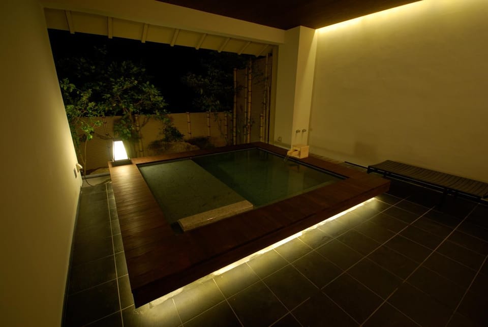 Hot Spring Bath, Open Air Bath