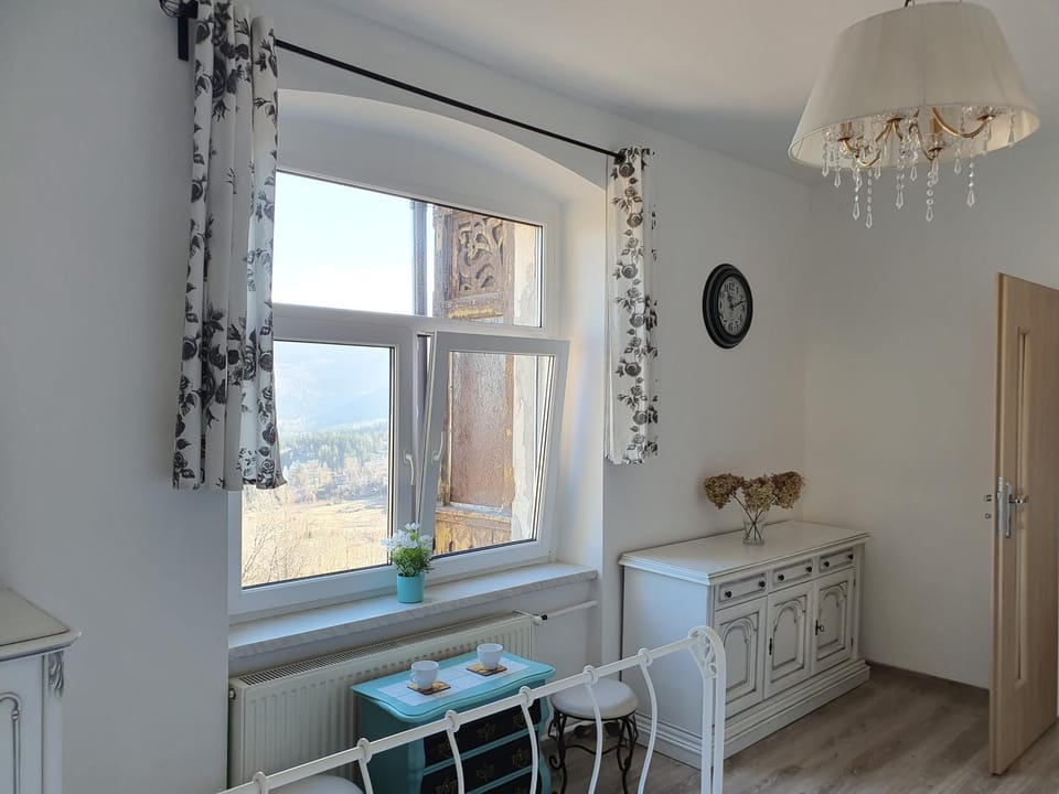 Lux Apartament ,,Górskie Widoki '' Karpacz Mountain Views Apartment in Lower Silesian Voivodeship