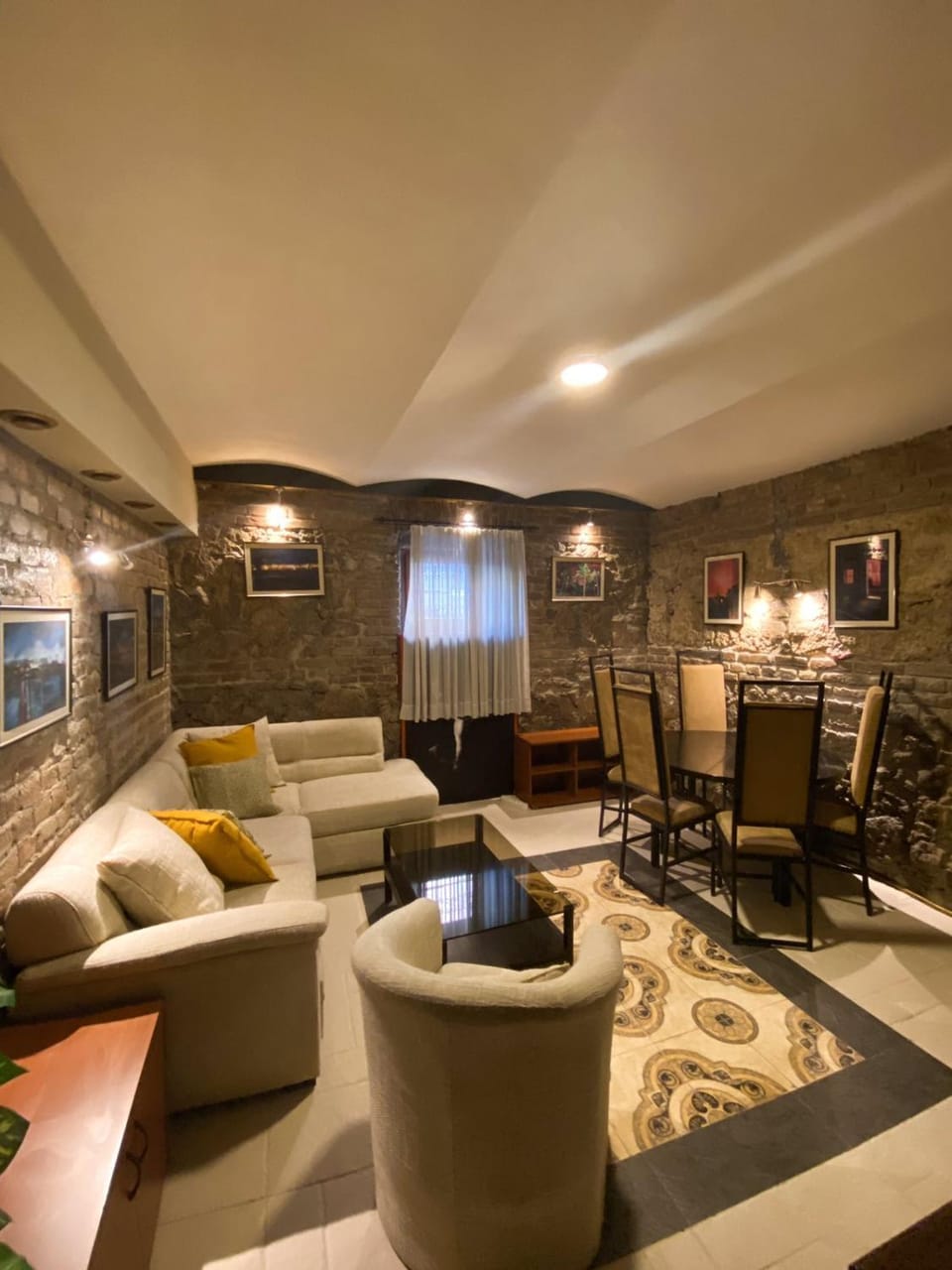 Living room, Seating area