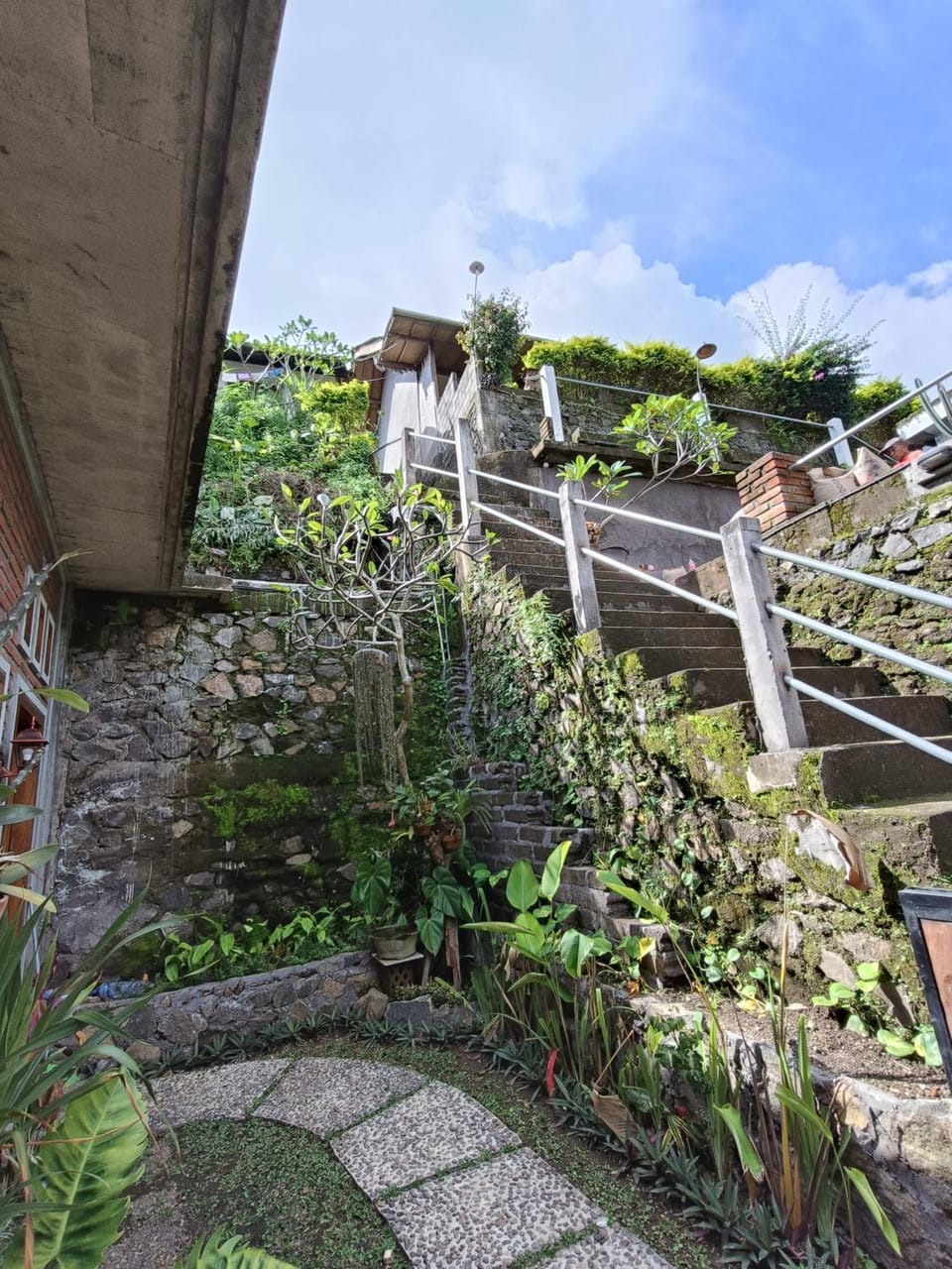 Made Oka Homestay and Warung Bed and Breakfast in Buleleng