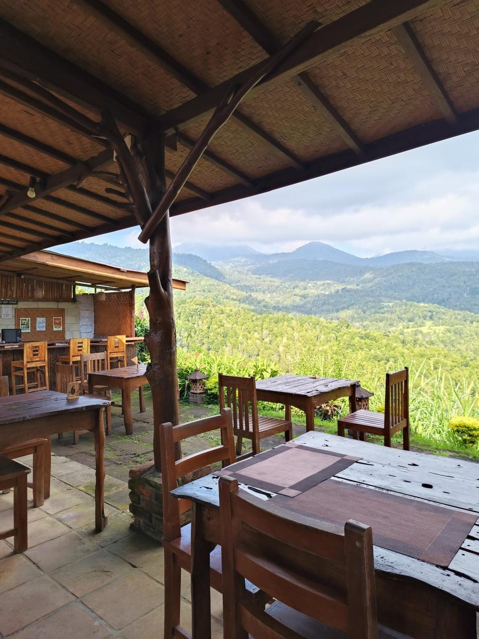 Made Oka Homestay and Warung Bed and Breakfast in Bali