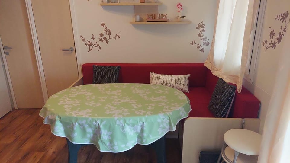 Mobilhome Privlaka Campground/ 
RV Resort in Zadar County