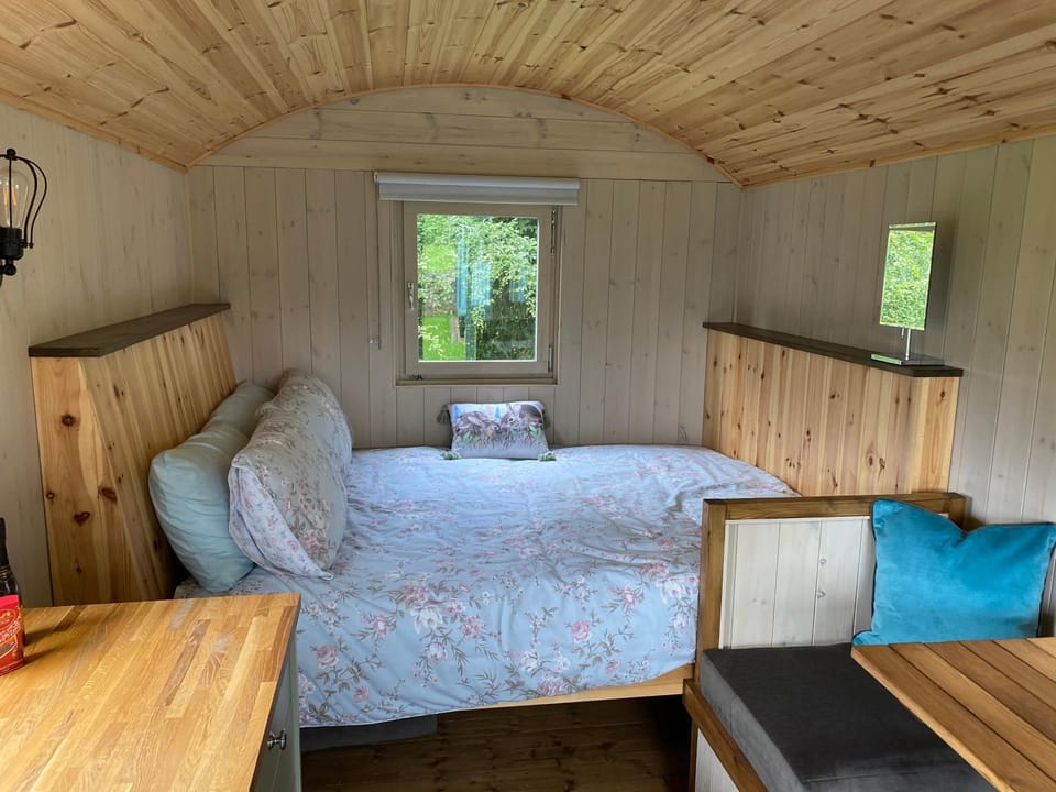 Glamping at Holly Grove Farm Luxury tent in Stoke-on-Trent